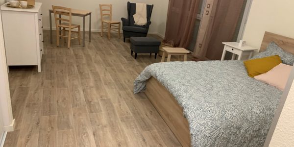 Chambres pour personnes agées, résidence services AGES & VIE à Luzy (58), Attignat (01), Saint-Vallier (71) et Ecuisses. Réalisation ACTI'SOL.